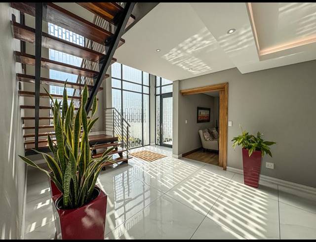 4 BEDROOM HOUSE FOR SALE IN MIDSTREAM ESTATE